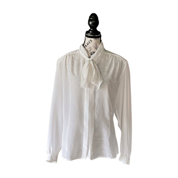 Vintage White Pussybow Blouse — 1980s Romantic Gothic Poet Shirt, L-XL - Picture 1 of 4
